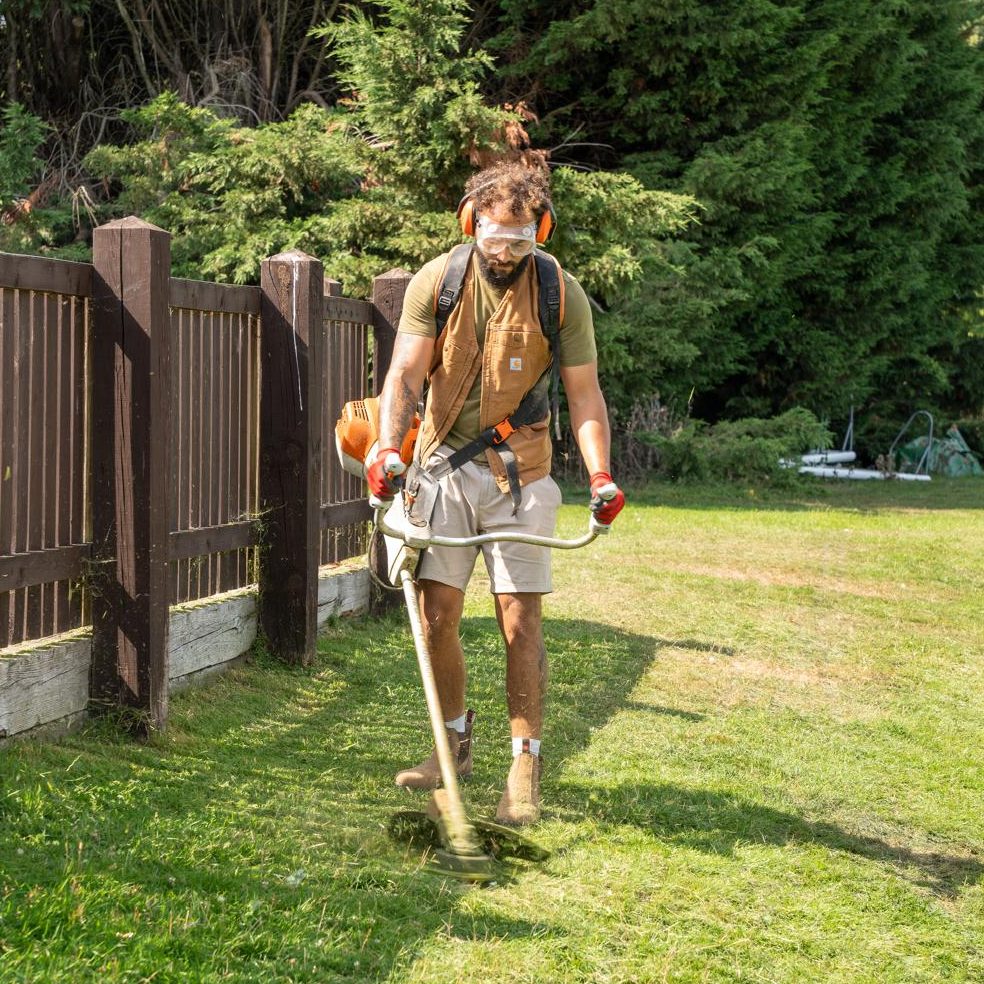 lawn mowing edging