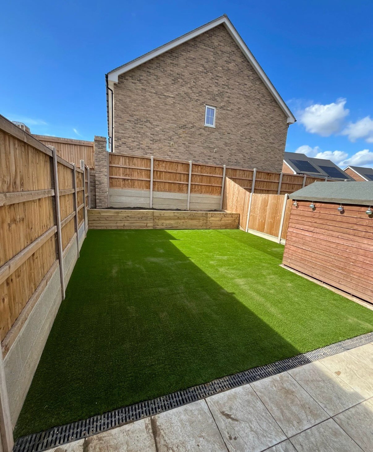 Finish artificial grass installation