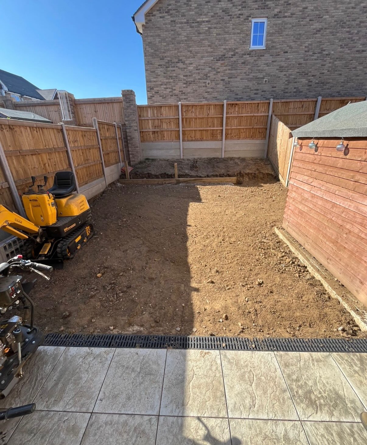 Prepared soil for artificial grass